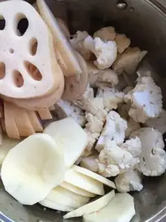 Make Spicy string pan step 0