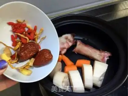 Make Nutrient bone soup step 4