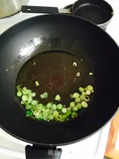 Make Pineapple rice step 1