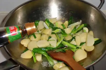 Make Garlic sashimi fried mushrooms step 7