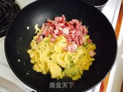 Make Pineapple rice step 3