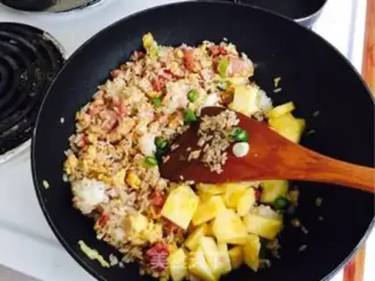 Make Pineapple rice step 5