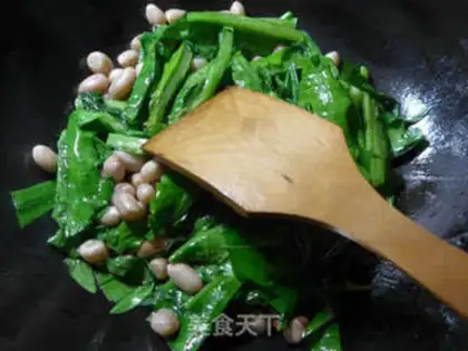Make Peanut rice fried wheat step 4
