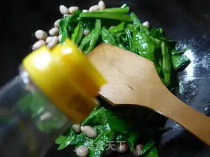 Make Peanut rice fried wheat step 5