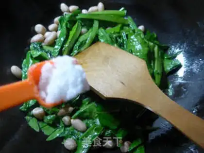 Make Peanut rice fried wheat step 6