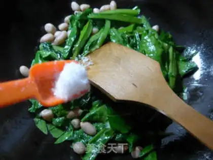 Make Peanut rice fried wheat step 7