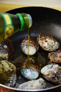 Make Fried garlic abalone step 5