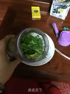 Make Celery juice step 1