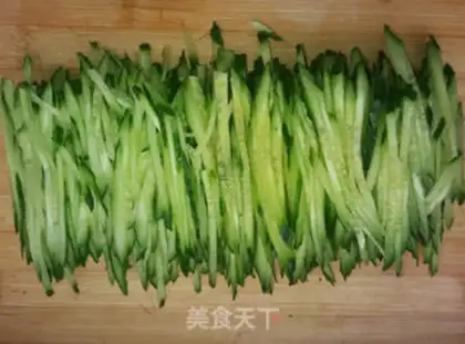 Make cucumber meat step 1