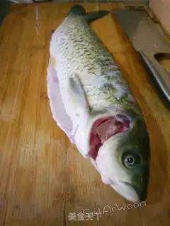 Make Spicy and perfumed fish step 0