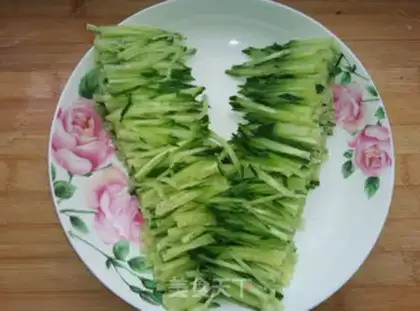 Make cucumber meat step 3