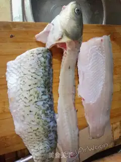 Make Spicy and perfumed fish step 1