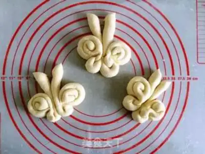 Make Butterfly roll step 8