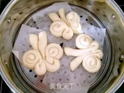Make Butterfly roll step 9