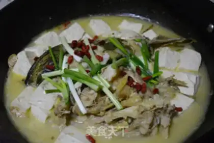 Make Fish head tofu soup is common practice step 5