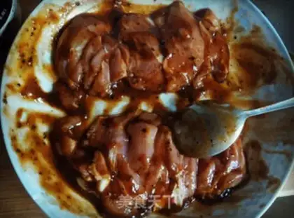 Make Black pepper chicken chop step 1
