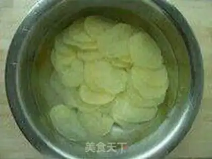 Make Spicy potato chips step 4