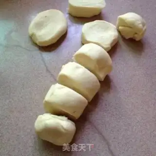 Make Potato peach bun step 5
