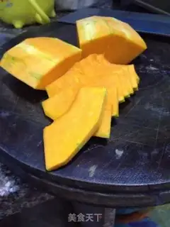 Make Pumpkin steams lilies step 1