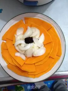 Make Pumpkin steams lilies step 4