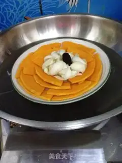 Make Pumpkin steams lilies step 5