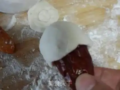 Make Hot noodles in the kitchen step 4