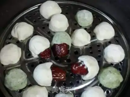 Make Hot noodles in the kitchen step 5