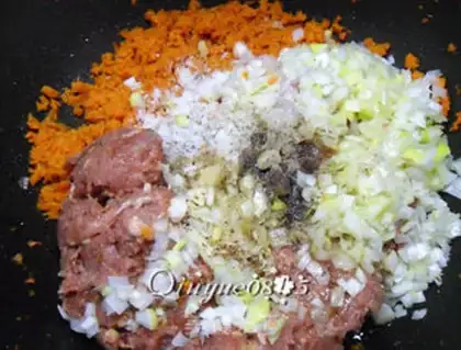 Make Carrot lamb dumplings step 4