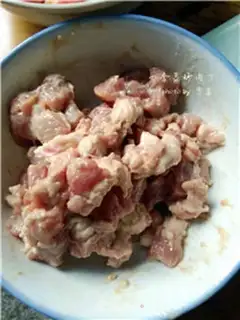 Make Four seasons of bean fried meat step 0