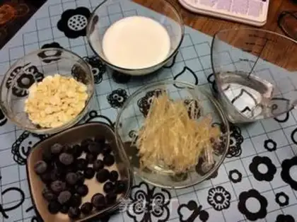 Make Blueberry macaroni mango pudding step 0