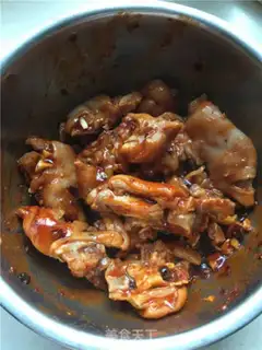 Make Spicy roasted pig hoof step 4