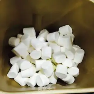 Make Cow Rolling Sugar step 1