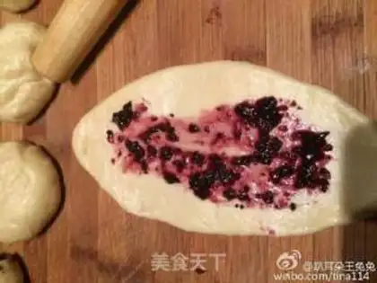 Make Blueberry ladle bread step 10
