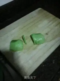 Make Christmas Snow Baby Cake step 1