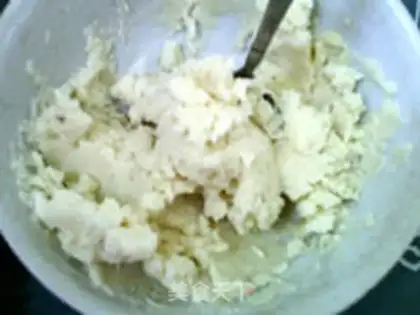 Make Onion pineapple step 4