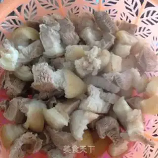 Make Tofu-cup pig hoof step 1