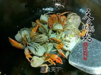 Make Spicy crab hotpot step 8