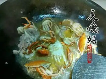 Make Spicy crab hotpot step 9