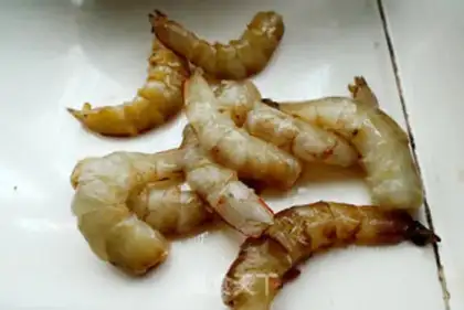 Make New Orleans baked shrimp step 1
