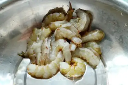 Make New Orleans baked shrimp step 3