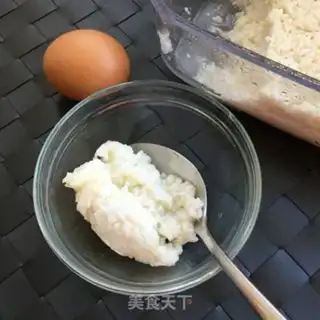 Make Soup of wine and eggs step 0