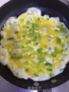 Make Onion fried eggs step 2
