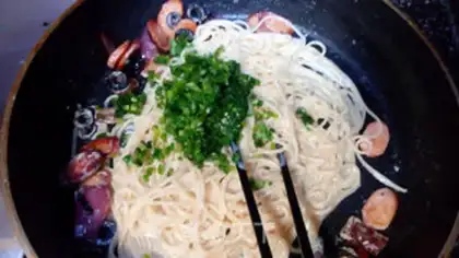 Make Cheese, black olive cream pasta step 5