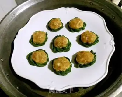 Make The peas are embedded in pearls step 16