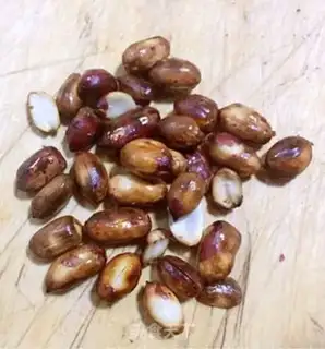 Make Snack chickens with gold balls step 10