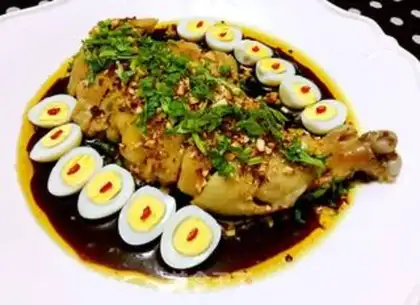 Make Snack chickens with gold balls step 18