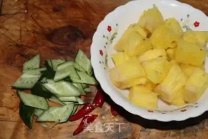 Make Old pineapple meat step 3