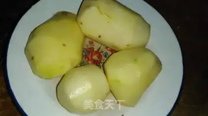 Make Potatoes smothered rabbits step 0