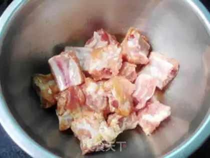 Make Pickle radish chops step 1