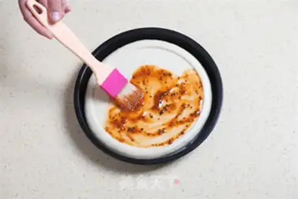 Make Egg yolk pizza step 2